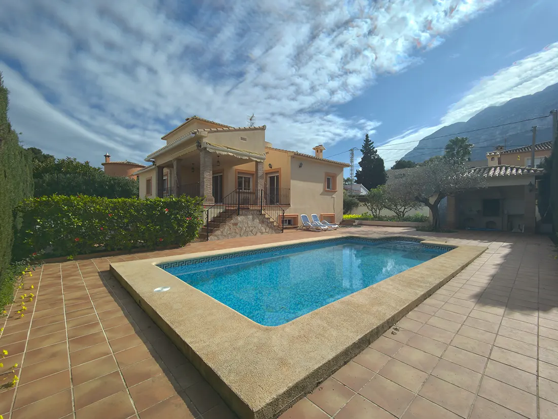 CHALET INDEPENDIENTE EN DÉNIA